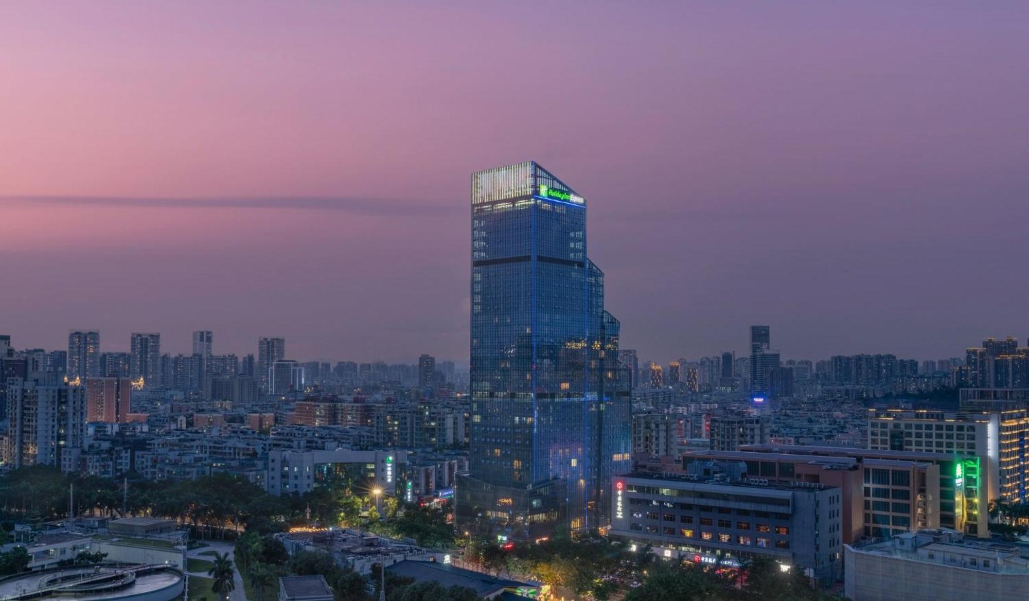 Holiday Inn Express Zhuhai Gongbei, An Ihg Hotel Exterior photo